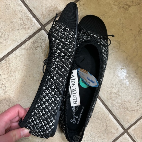 NWT Seychelles women’s Ballet Flats - Picture 4 of 10